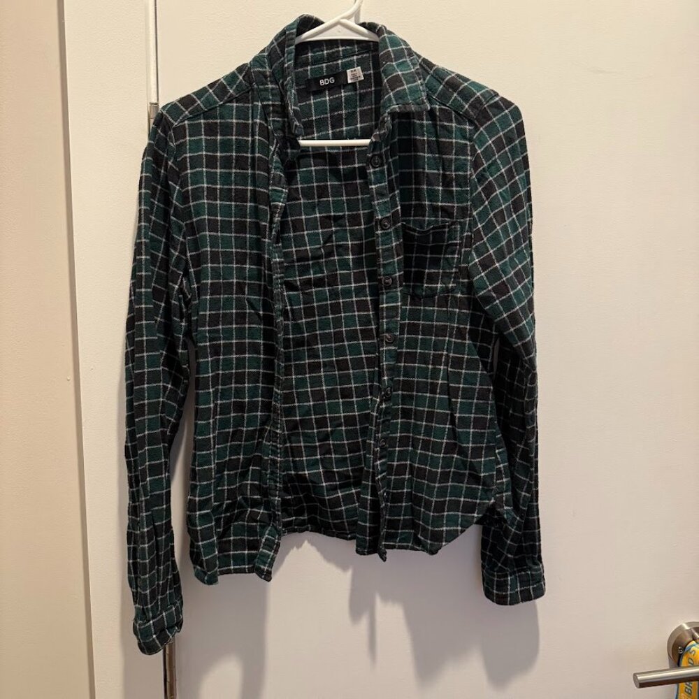 BDG green and black 100% cotton flannel from urban - M